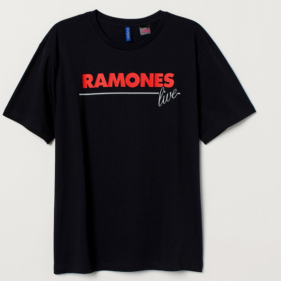 Ramones Live Logo punk rock Official T-Shirt S runs bigger NWT - Picture 2 of 4